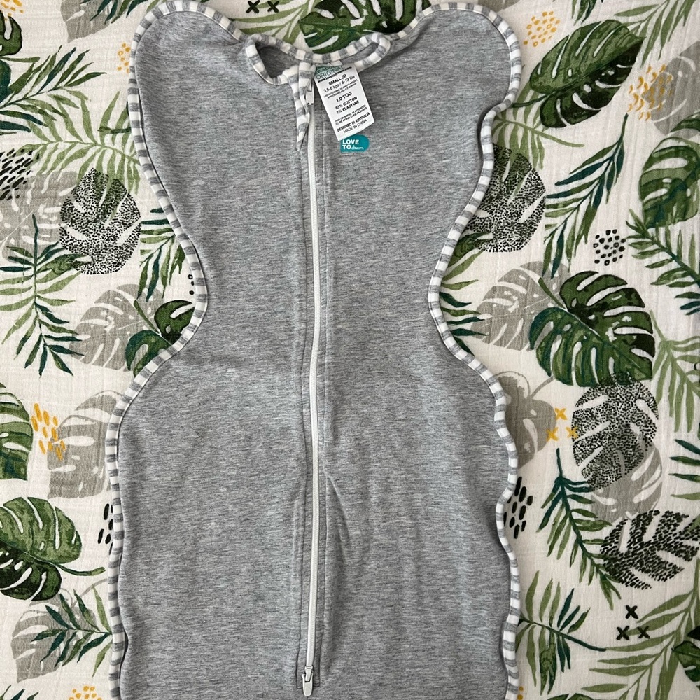 Gray love to dream swaddle